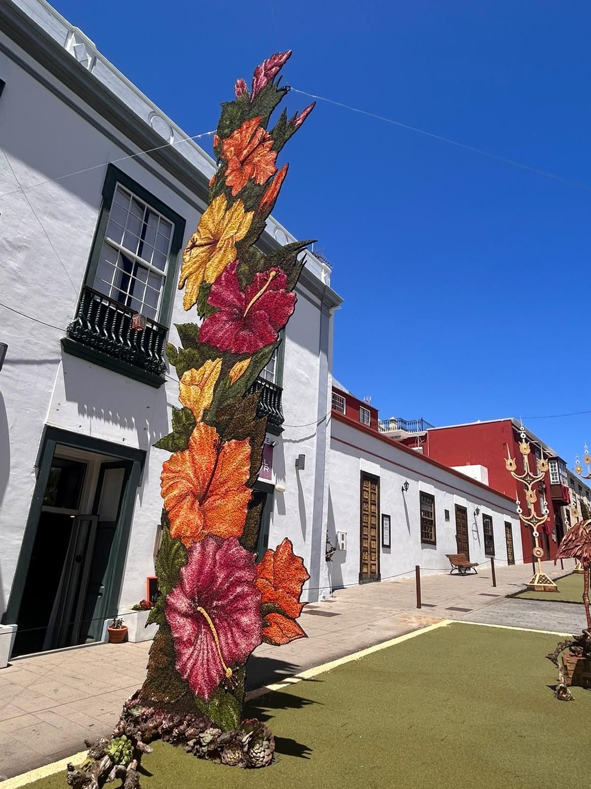 El Sagrado Corazón de Jesús llena las calles de El Paso de arte  y devoción. LA PALMA AHORA