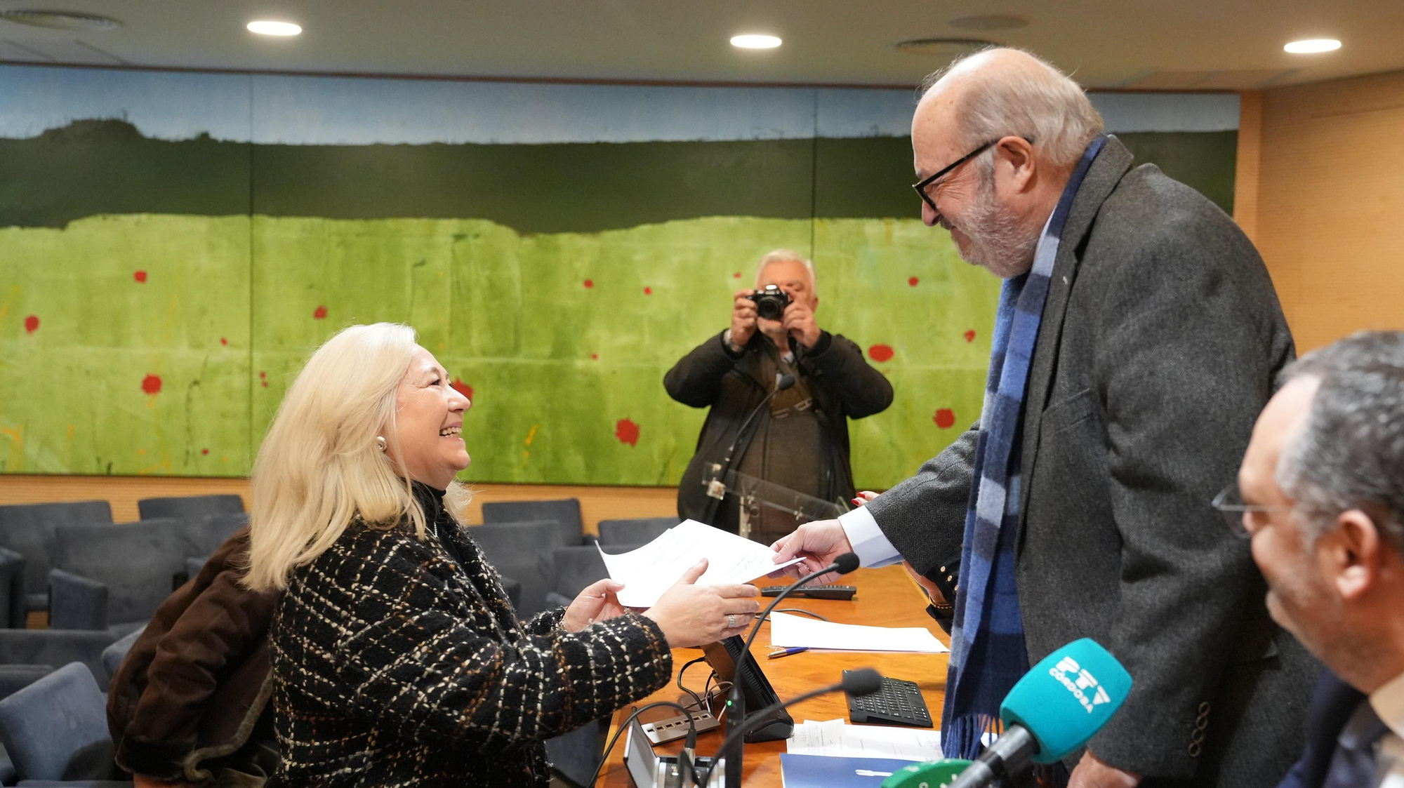 El Colegio de la Abogacía de Córdoba entrega las ayudas económicas a asociaciones y ONG incluidas en el presupuesto de 2025