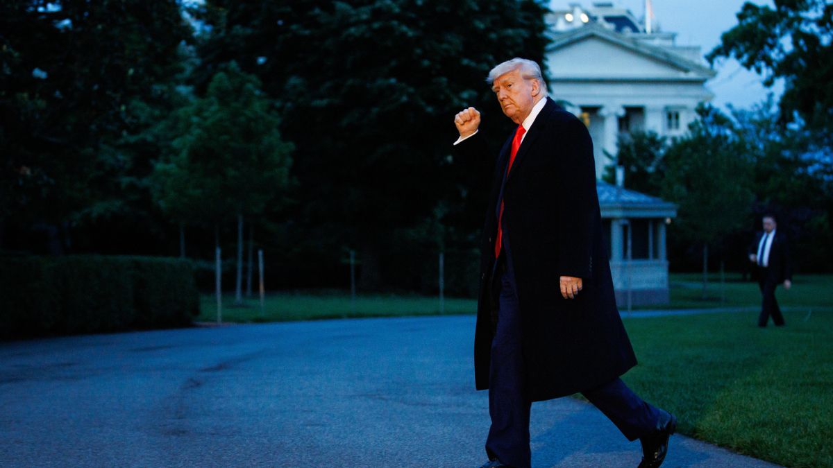 US President Trump returns to the White House after private dinner in Virginia