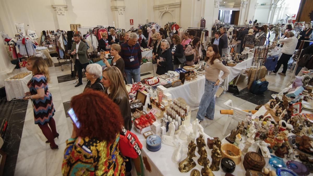 Mercadillo solidario “Ayúdanos a no olvidar” de la Asociación de Alzheimer