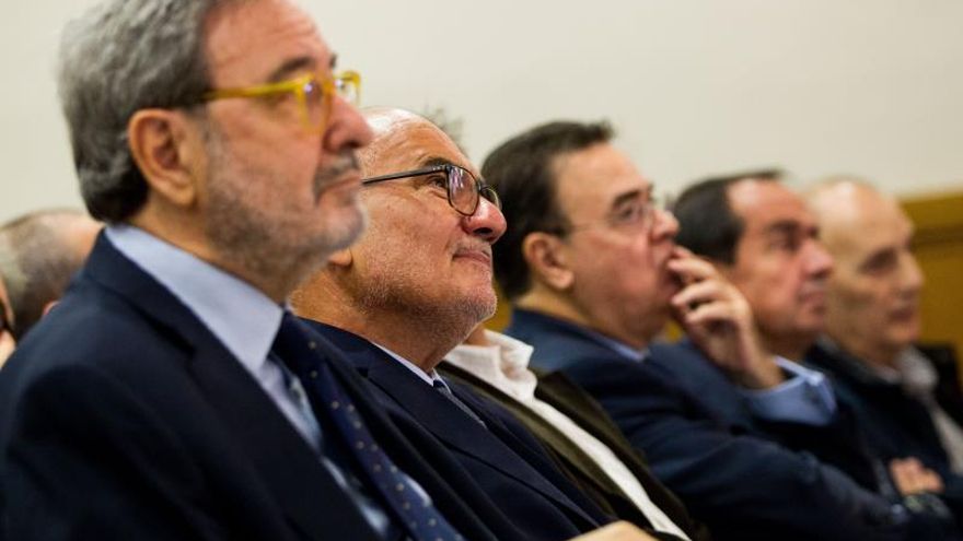 La Audiencia absuelve a Todó y Serra por los sobresueldos en CatalunyaCaixa