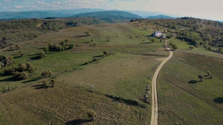 La película que recorre los campos de fútbol que quedaron en fuera de juego por la despoblación