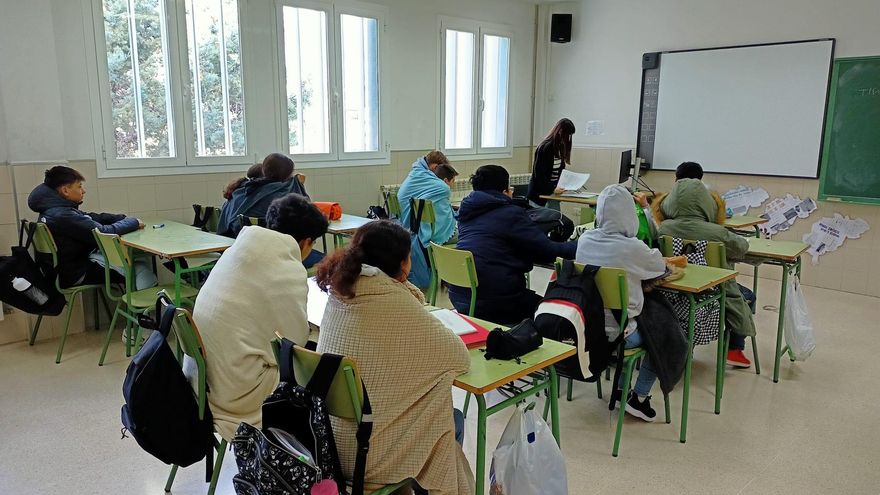 Sin clase por el frío en el instituto de Mora de Rubielos: “Los termómetros en las aulas marcaban 12 grados”