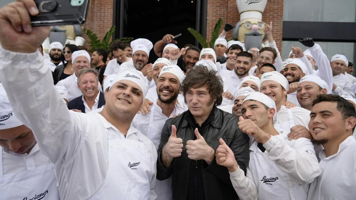 Milei, esta semana en una visita a la fábrica de helados Lucciano's en Mar del Plata.