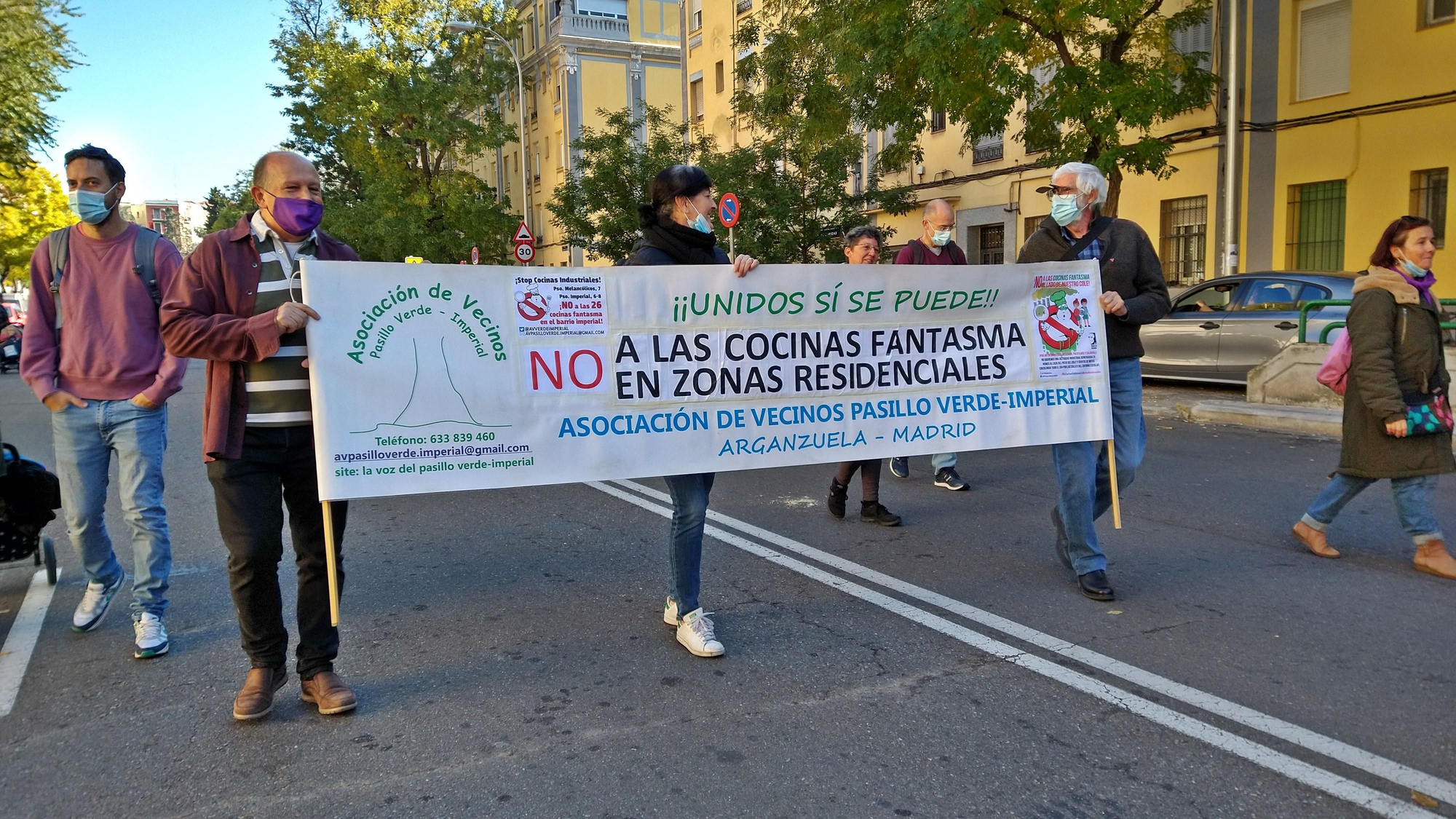 Cientos de manifestantes contra las cocinas fantasma de Madrid