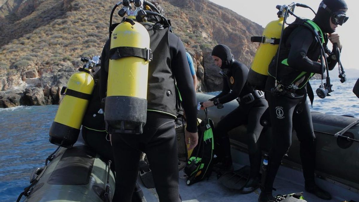 Ocho heridos en un accidente en el complejo hiperbárico del Centro de Buceo de la Armada en Cartagena