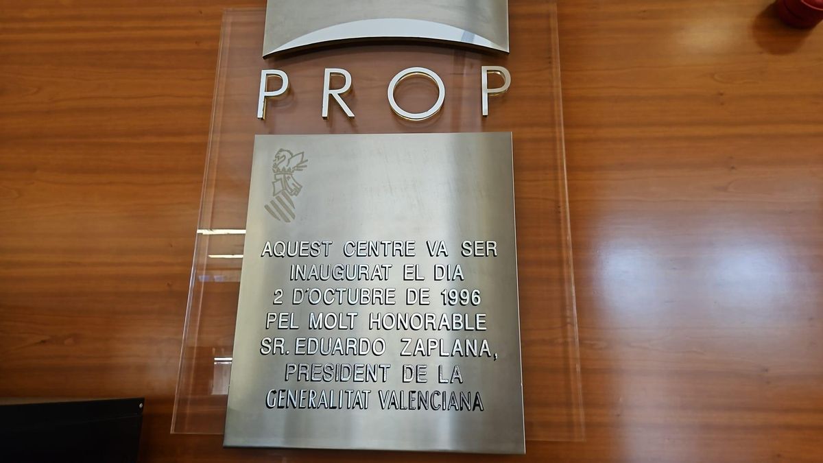 Una oficina d’atenció al ciutadà de València ressuscita la figura de Zaplana malgrat la seua condemna a presó