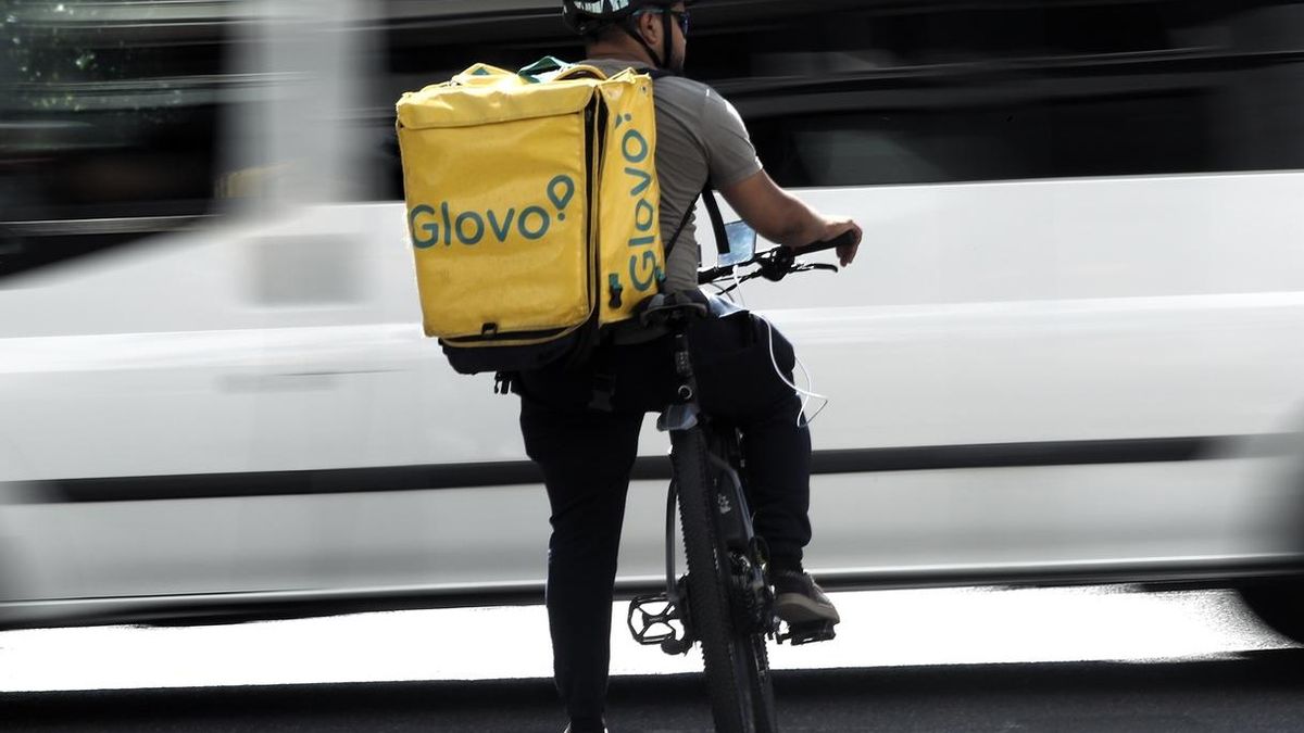 Imagen de archivo de un repartidor de Glovo.