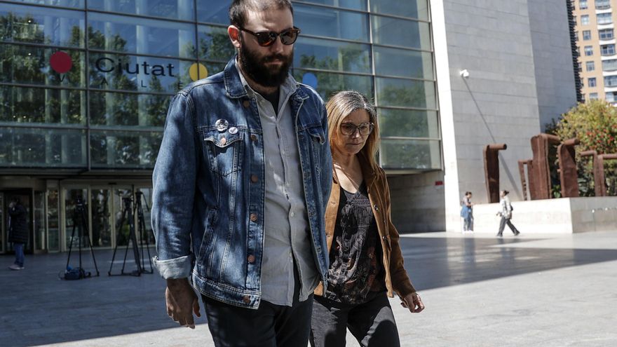 Familiares de víctimas:  El "tsunami" mató a sus allegados una hora antes de la alerta