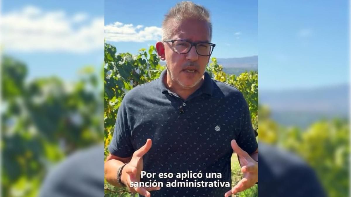 La bodega de la familia del conselleiro de Empleo asegura que ahora comprueba presencialmente la legalidad de sus trabajadores