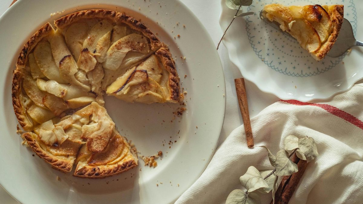 'Apfelkuchen': la jugosa tarta tradicional alemana de manzanas y almendras