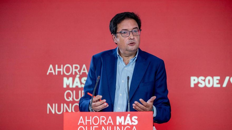 Archivo - El secretario general del PSOE de Madrid y ministro para la Transformación Digital y de la Función Pública, Óscar López, durante una rueda de prensa, en la sede del PSOE, a 7 de agosto de 2026, en Madrid (España).  El PSOE de Madrid va a interpo