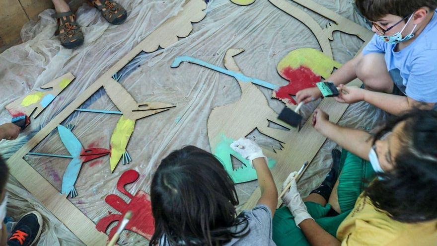 Celosías e imaginación, trucos para ventilar las aulas en un colegio sevillano