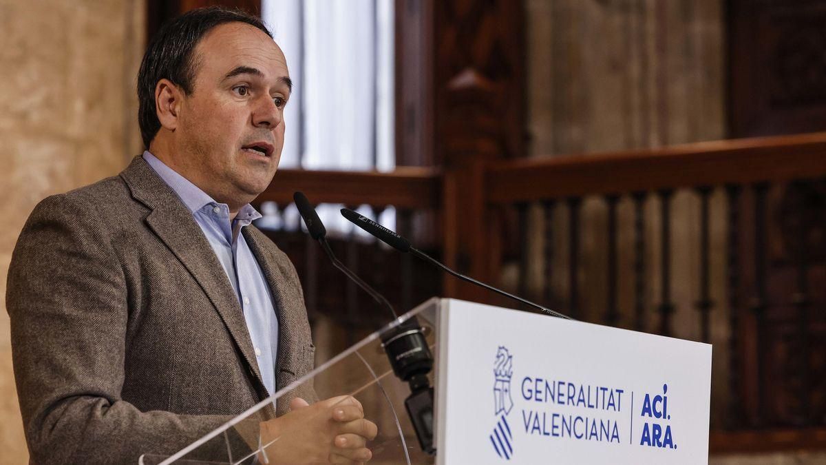 Pérez Llorca, sobre el fichaje de su pareja por la Diputación de València: "No veo la noticia, es machismo"