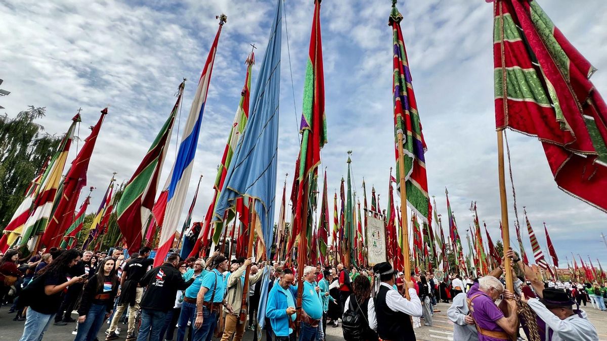 Batalla por el 'alma' de San Froilán: los pendoneros se rebelan contra un uniforme y los carros engalanados repiten boicot