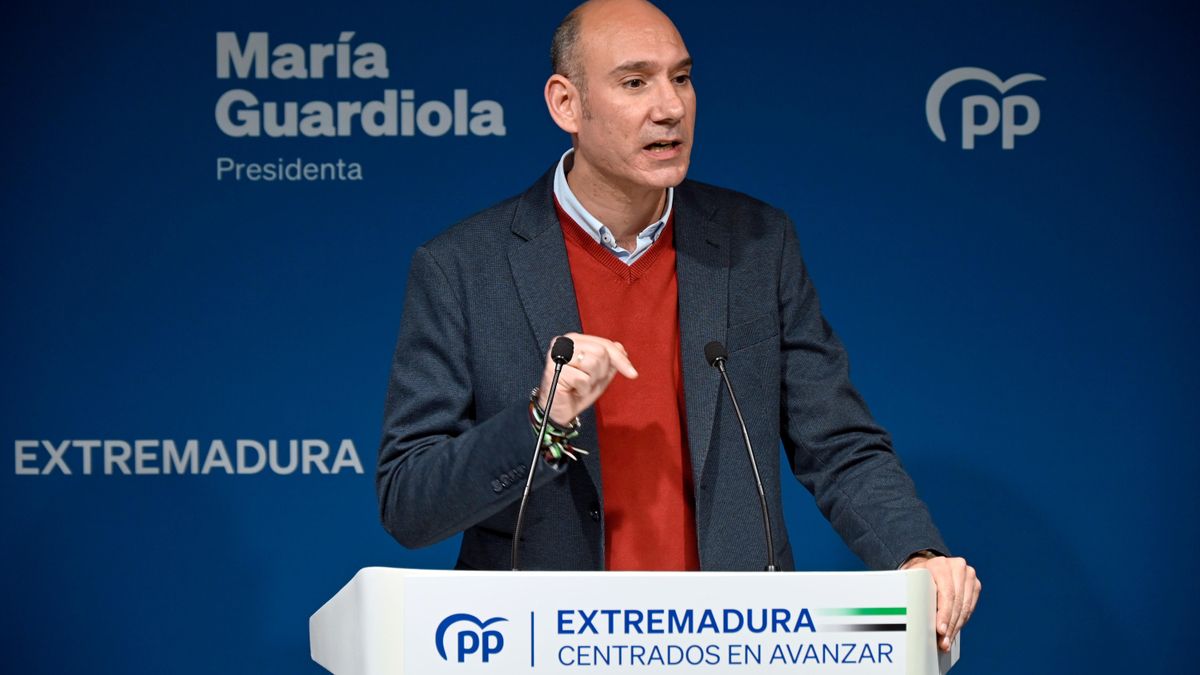 El portavoz del PP de Extremadura, José Ángel Sánchez Juliá, este lunes