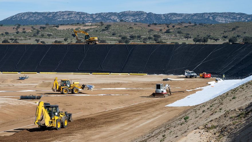 Guardiola da las competencias de regadíos en Extremadura a Vox, que quiere ampliarlos a pesar de la emergencia climática