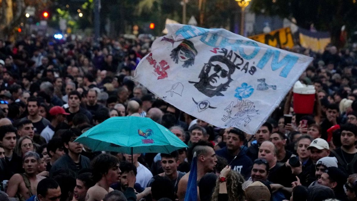 La Misa ricotera en homenaje al Indio Solari tuvo como epicentro la Plaza de Mayo.