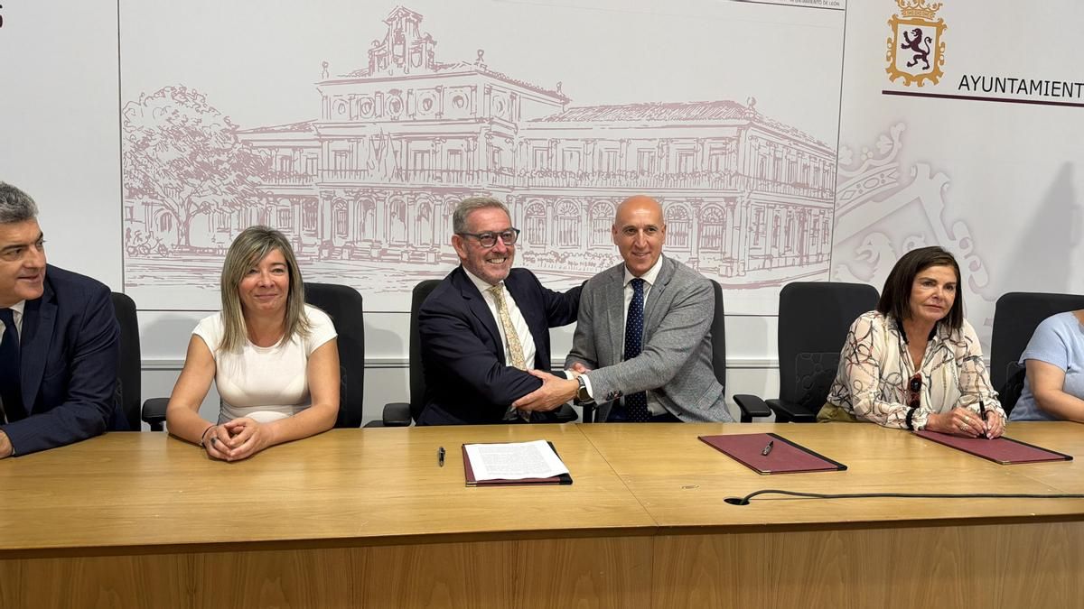 León cede una parcela en el municipio para construir un nuevo Centro de Formación del sector de la Construcción