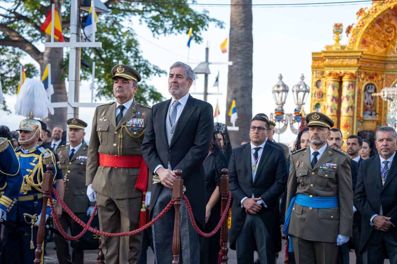 Santa Cruz de La Palma abraza a la Virgen de Las Nieves diez años después de su última Bajada.