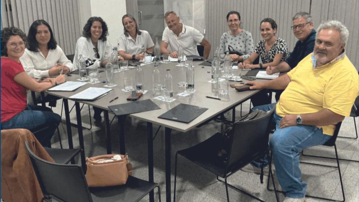 La agrupación de federaciones del AMPA elige nueva dirección para combatir la "deriva privatizadora" del Gobierno canario