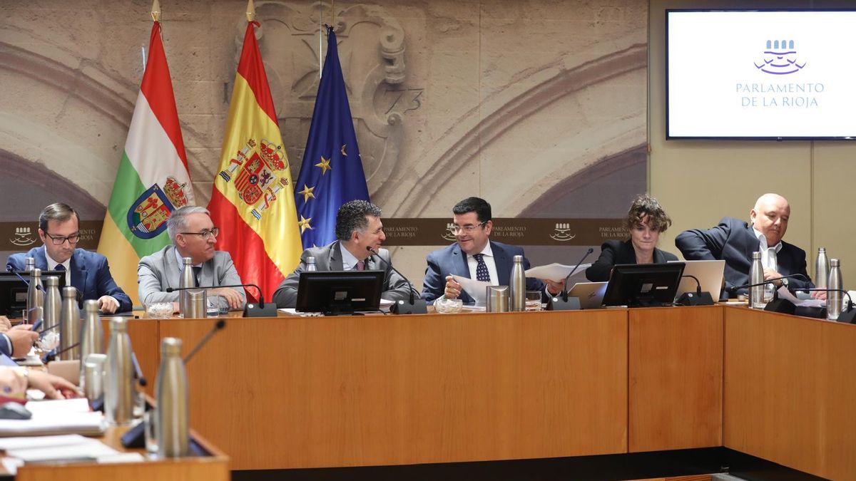 La consejería de Hacienda presenta su presupuesto para 2025 en el Parlamento