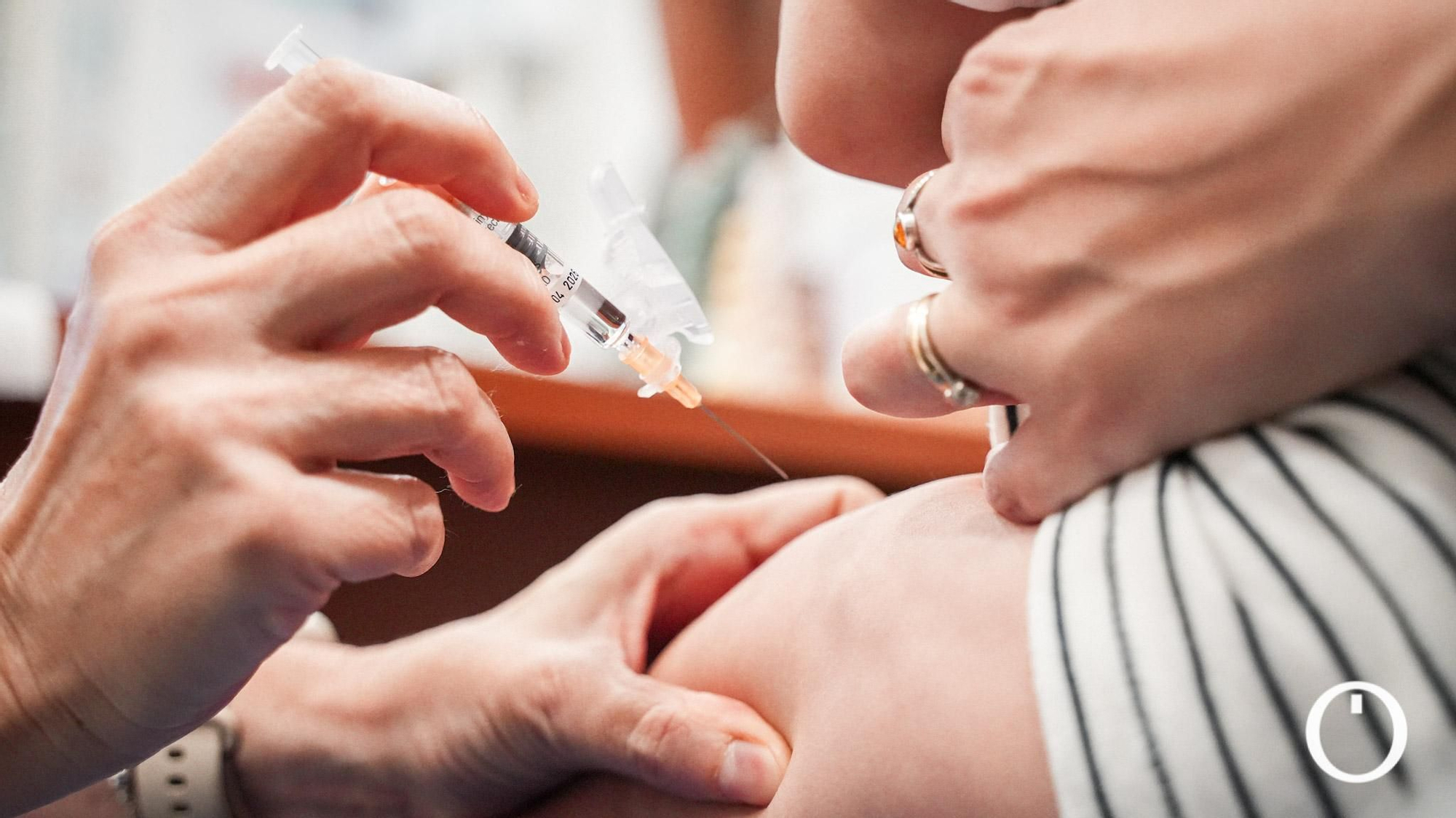 Primer día de vacunación contra la gripe infantil