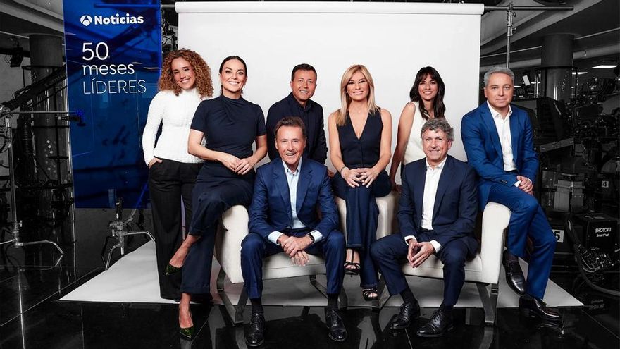 Atresmedia celebra los 50 meses de liderazgo de 'Antena 3 Noticias' repasando su lluvia de récords en febrero