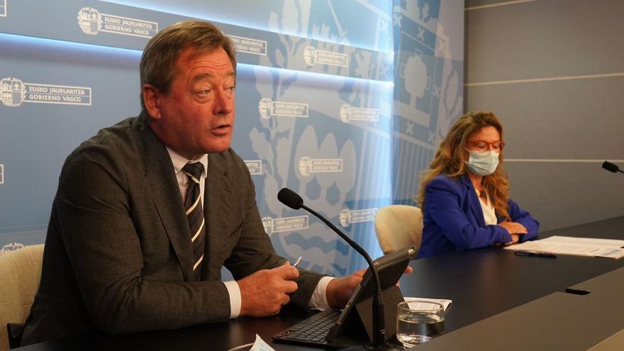 La consejera de Salud se estrena pidiendo "prudencia, prudencia, prudencia" en el día con menos tasa de positivos en semanas