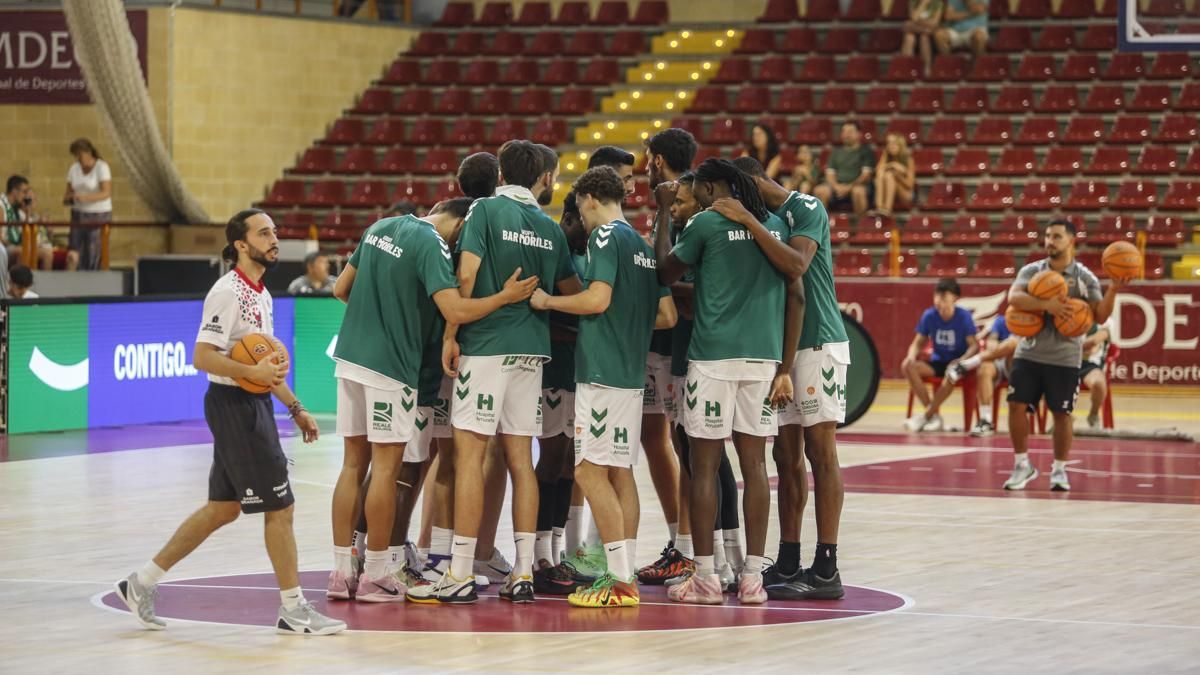 Cajasol Coto Córdoba - Covirán Granada en la Copa de Andalucía de Baloncesto