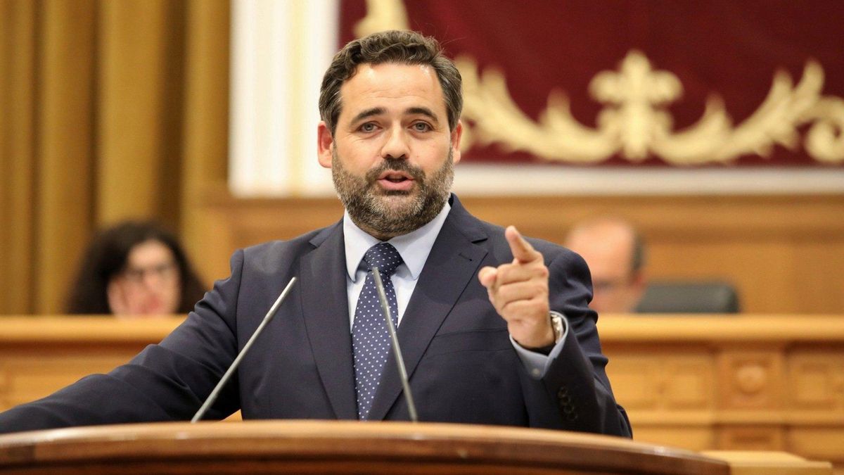 El líder del PP de Castilla-La Mancha, Paco Núñez, durante el Debate sobre el Estado de la Región 2025