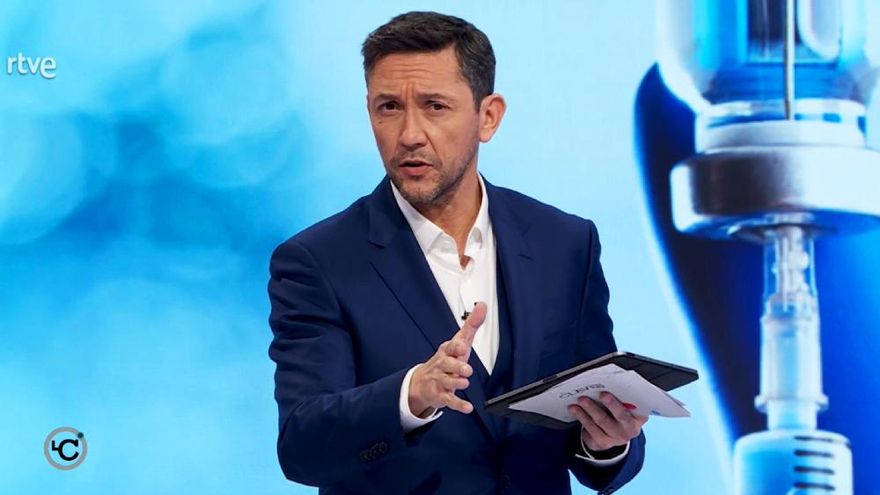 'Las Claves' de Javier Ruiz debutaron con debates pausados y "sin gritos": "¡Por fin!"