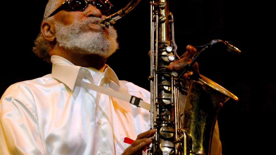 Muere Sonny Rollins, leyenda del jazz y 'coloso del saxofón', a los 95 años