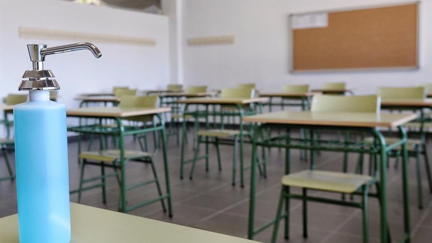 El alumnado de Canarias vuelve a las aulas el 10 de enero con el mismo protocolo anticovid