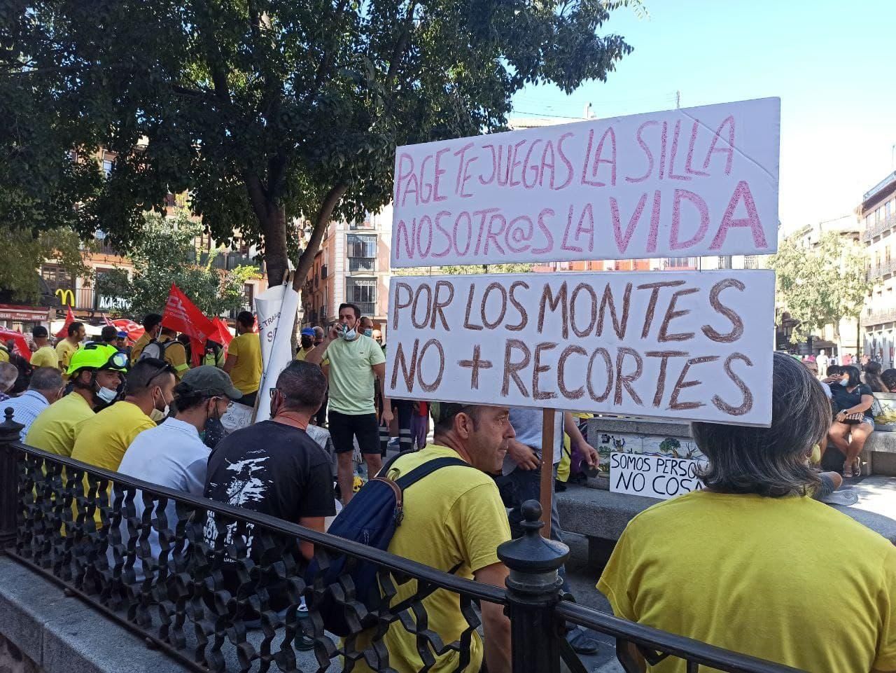 GALERÍA | "¡Consejero, dimisión!", los sindicatos lamentan la "negativa" a dialogar por parte de la Junta para resolver el conflicto con Geacam