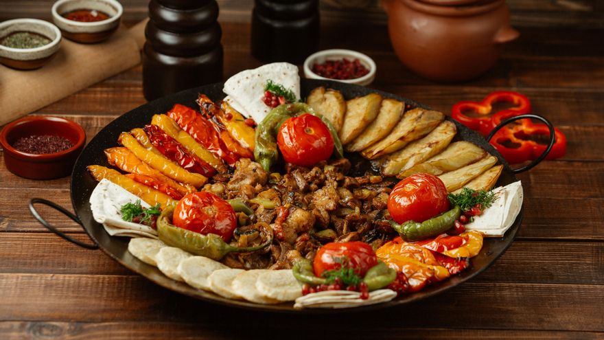 'Kizartma': el plato tradicional turco con verduras de temporada, especias y aceite de oliva