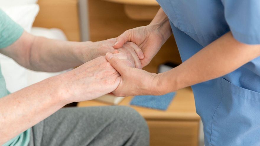 La lista de espera de la dependencia sube un 15% en los siete meses del PP y Vox en la Generalitat Valenciana