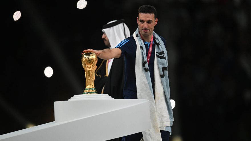 Scaloni viajará al país en los próximos días para definir su continuidad en la Selección Argentina