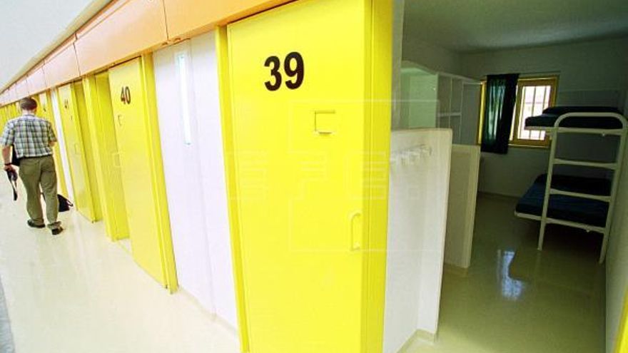 El Defensor del Pueblo detecta "información confusa" en la historia clínica de tres presos fallecidos en la cárcel de Alicante