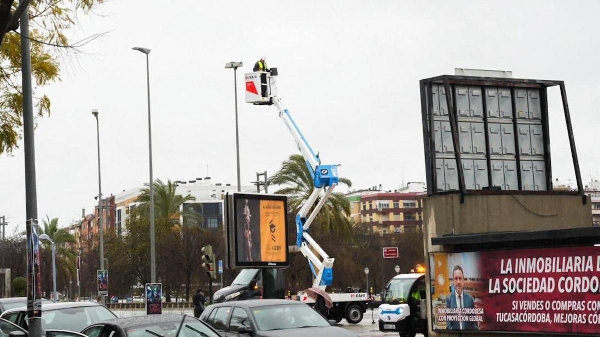 El Ayuntamiento de Córdoba inicia la sustitución de 4.700 luminarias con el plan de eficiencia energética