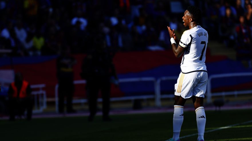 Vinícius traslada a la jueza que quiere acusar a dos seguidores del Barça por insultos racistas