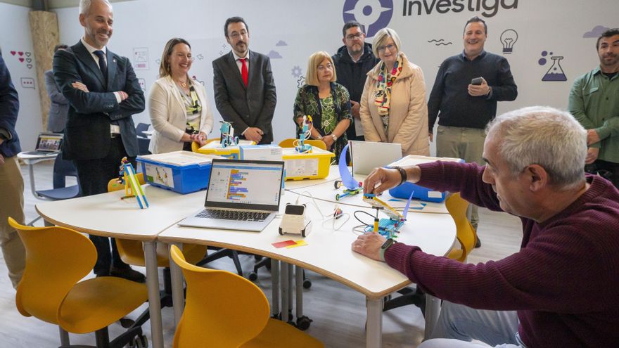 El Consejero De Educación, Formación Profesional Y Universidades, Sergio Silva, Acude A La Inauguración Del Aula Del Futuro De Cantabria