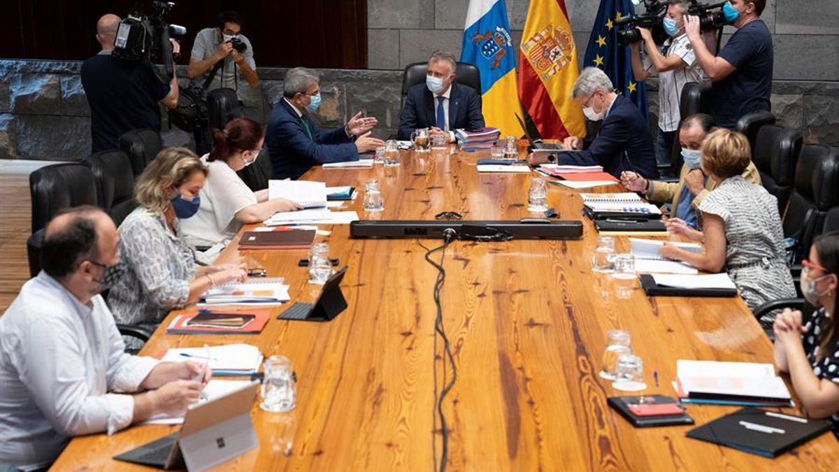El presidente de Canarias, Ángel Víctor Torres, preside la reunión del Consejo de Gobierno