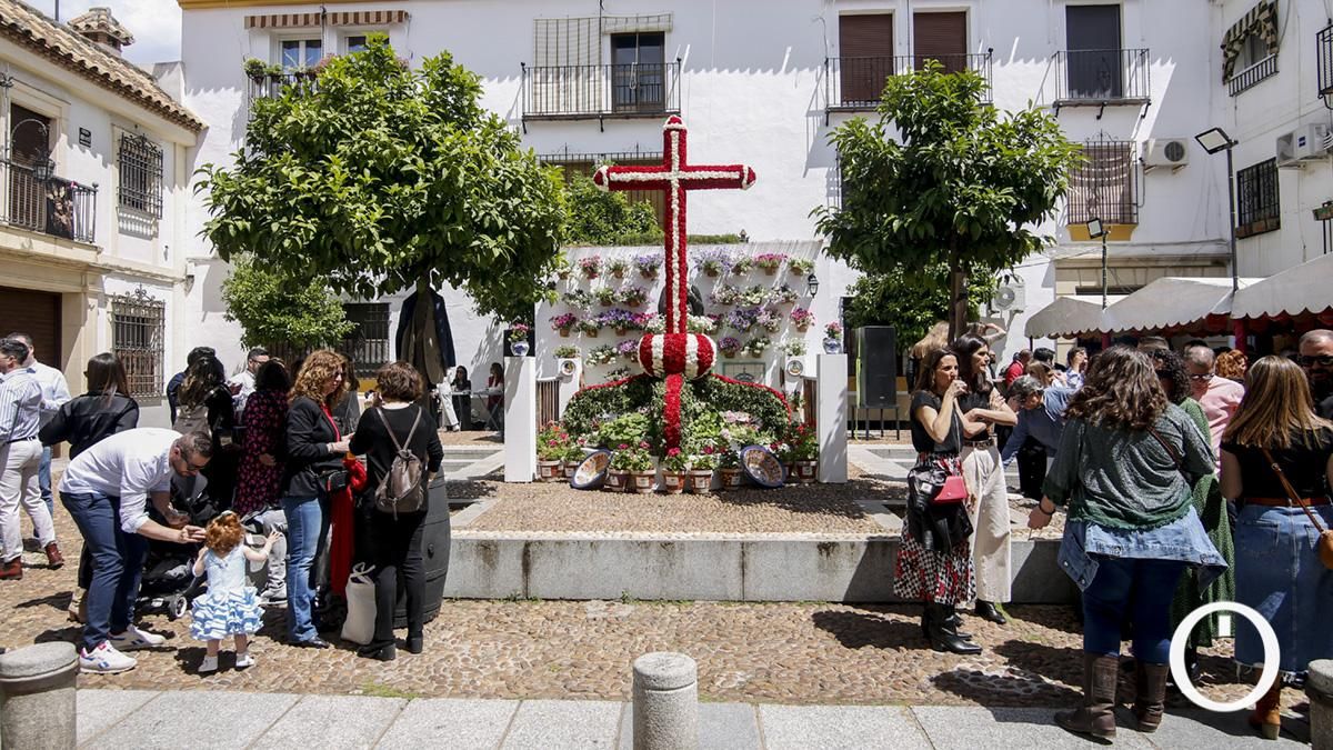 Cruz de mayo de la Hermandad de Jesús Nazareno en la Plaza del Padre Cristóbal