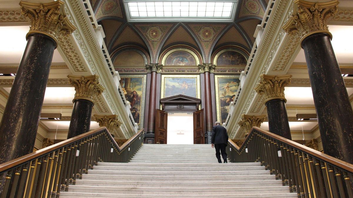 Acceso principal del Kunsthalle de Hamburgo. Este museo es uno de los más antiguos del mundo.