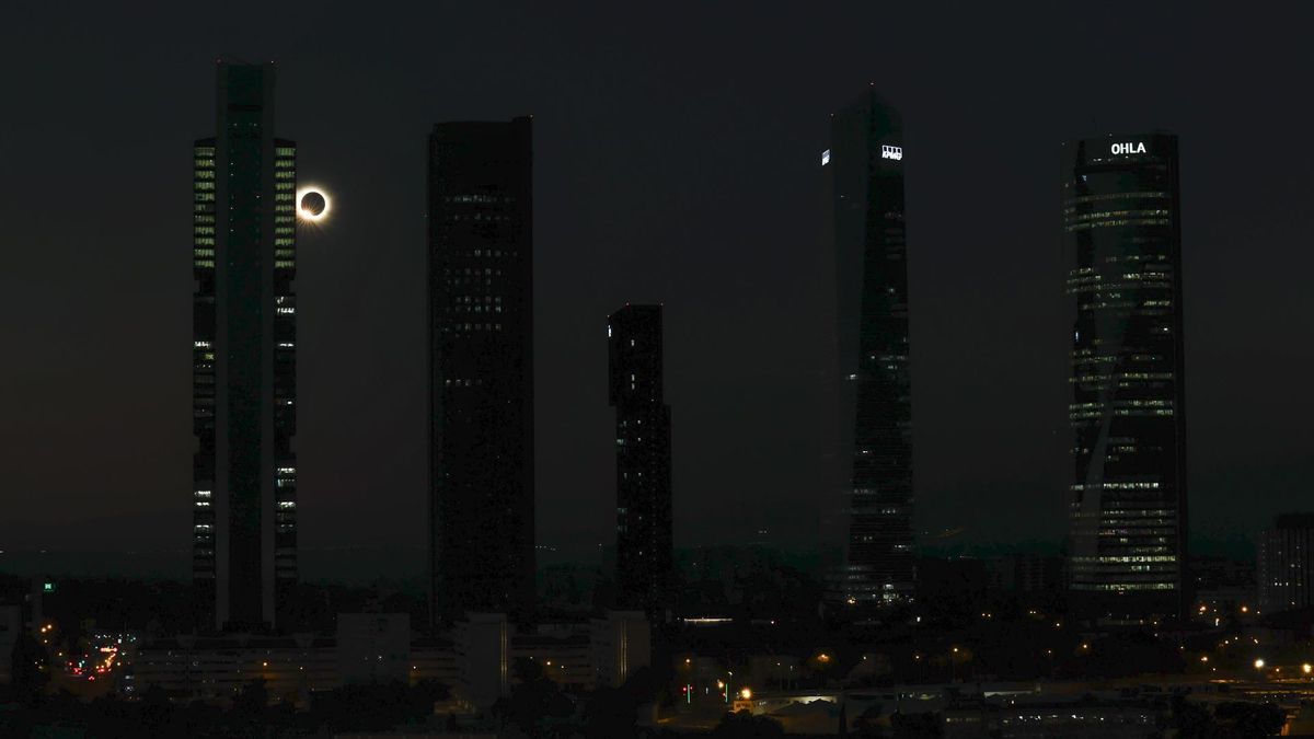 El eclipse de agosto, en directo: el eclipse del siglo apaga España