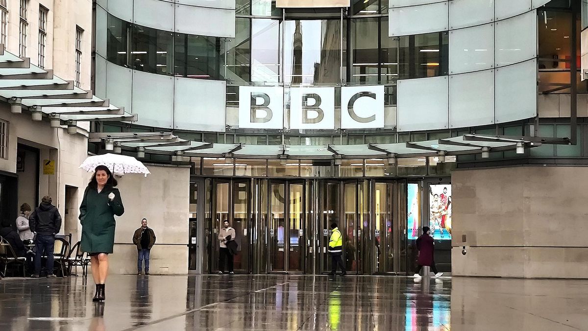 Los 12 segundos más caros de la BBC: qué supone la querella con la que Trump amenaza a la radiotelevisión pública