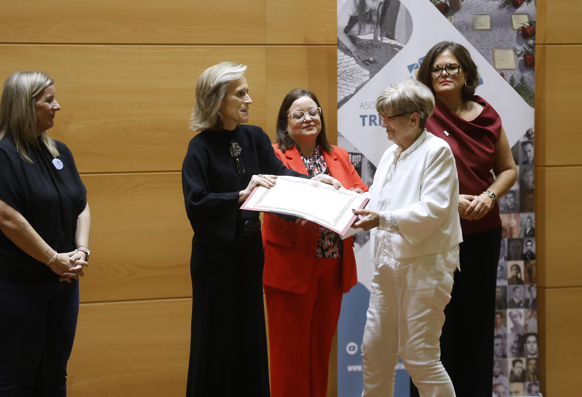 Acto de reconocimiento y reparación a represaliados por el franquismo y deportados a campos nazis