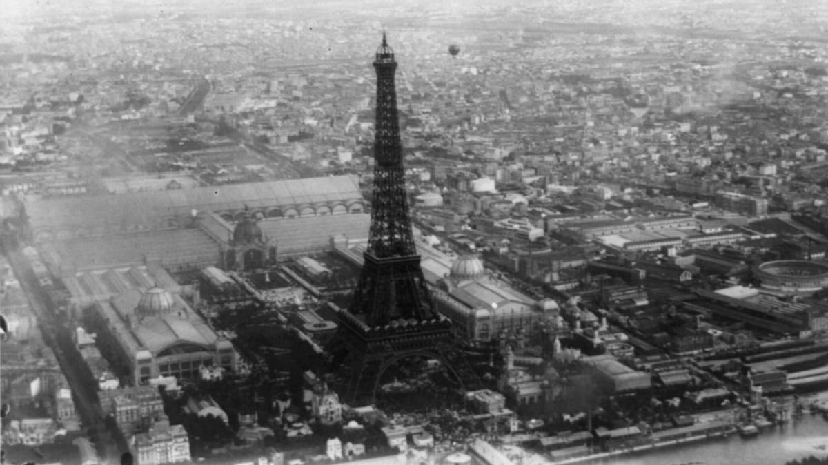 Una escalera de caracol conducía antiguamente a la cima de la Torre Eiffel y parte sale ahora a subasta