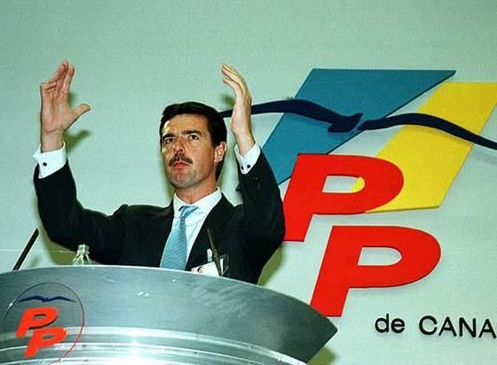 José Manuel Soria al ser elegido alcalde en 1999